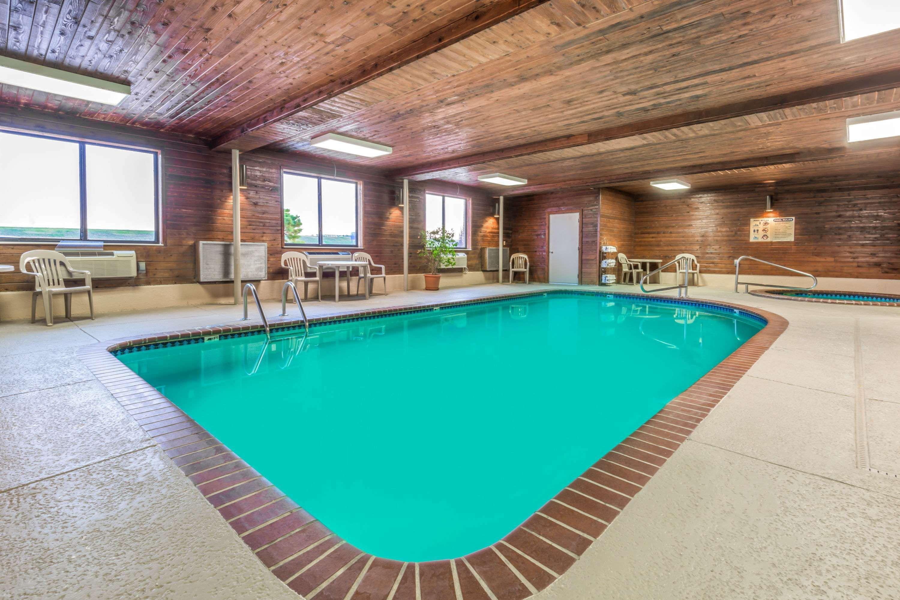 Hotel Super 8 By Wyndham I-70 Salina